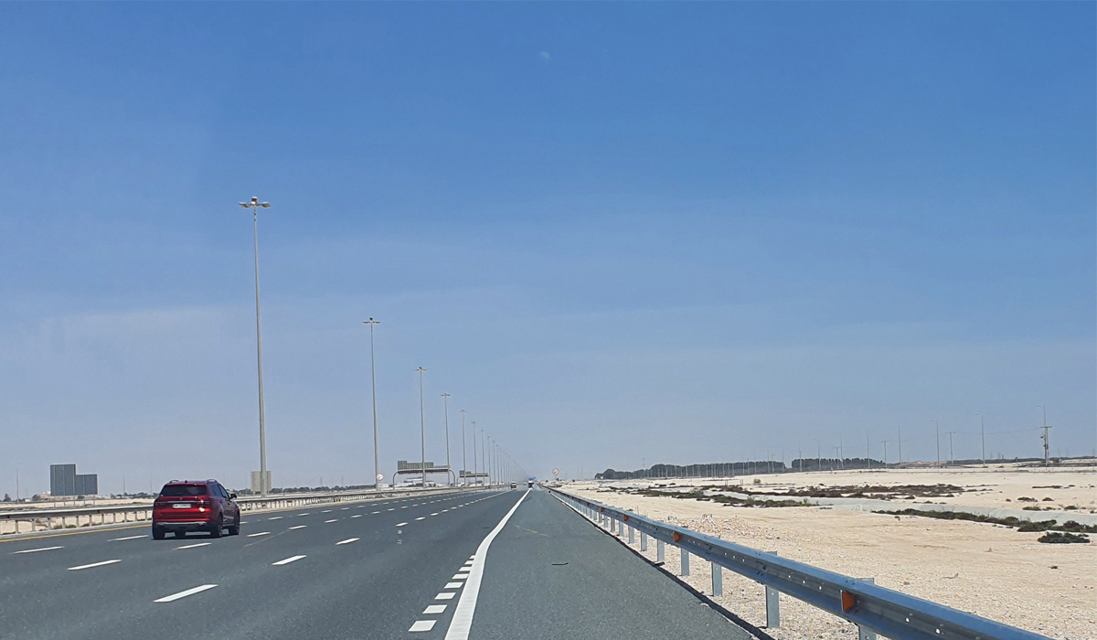 Ashghal Installs 60 Kilometers of Vehicle Restraint Systems on Al Shamal Road